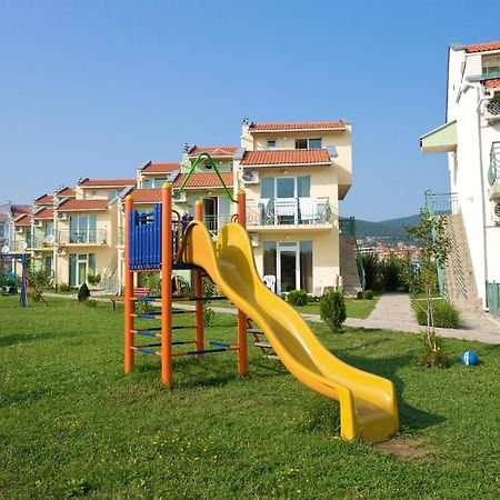 Nushev Hotel Sveti Vlas Exterior foto