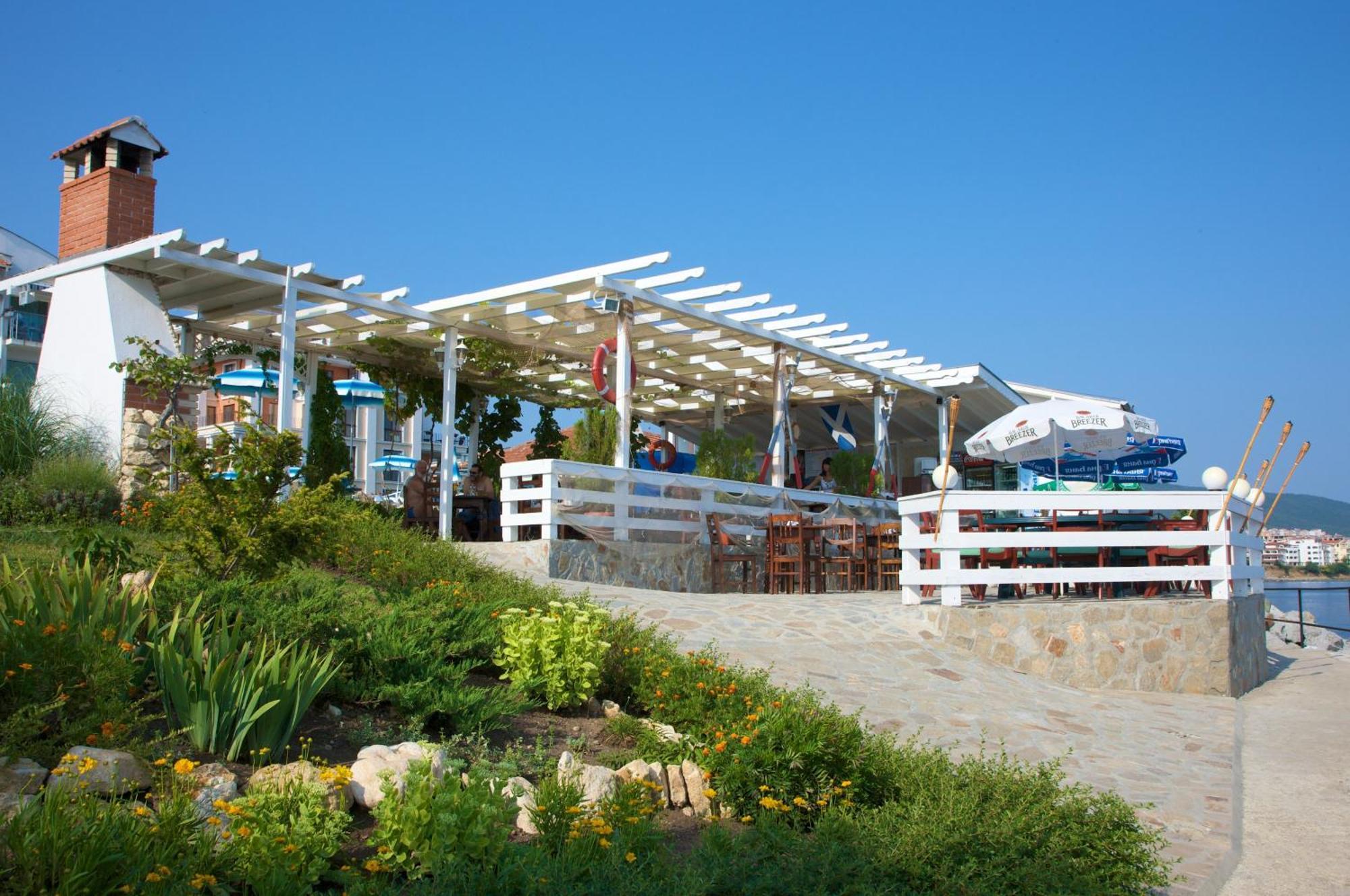 Nushev Hotel Sveti Vlas Exterior foto