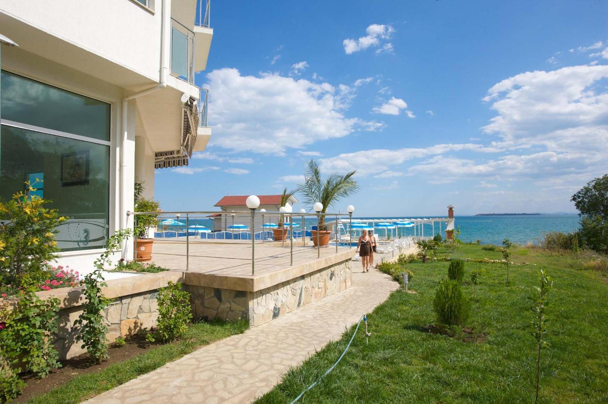 Nushev Hotel Sveti Vlas Exterior foto